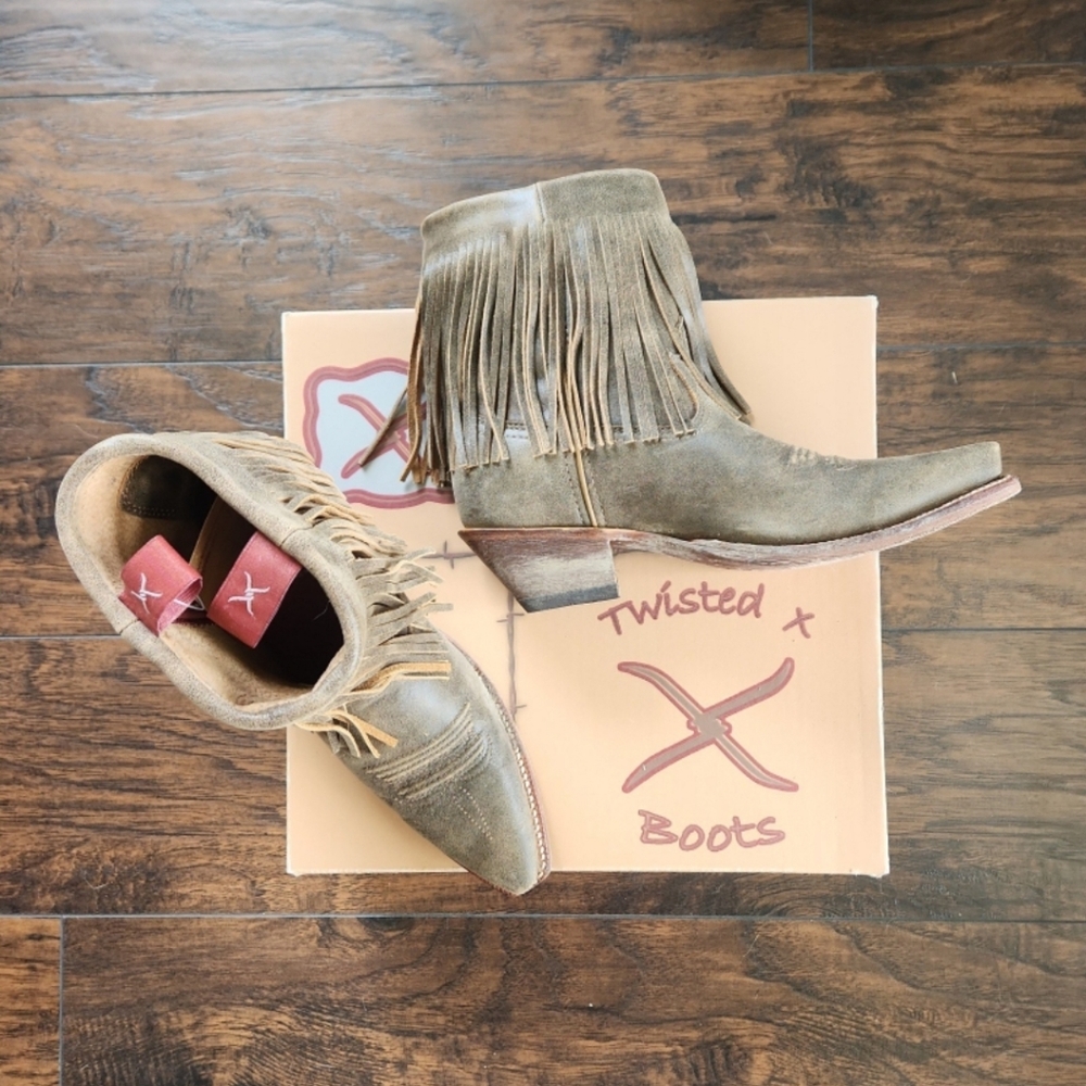 Twisted X fringe boots size 7 women's